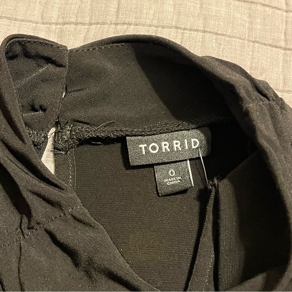 Torrid Black Studio Knit Choker Neck Top Size 0 Large 12 - Picture 5 of 14